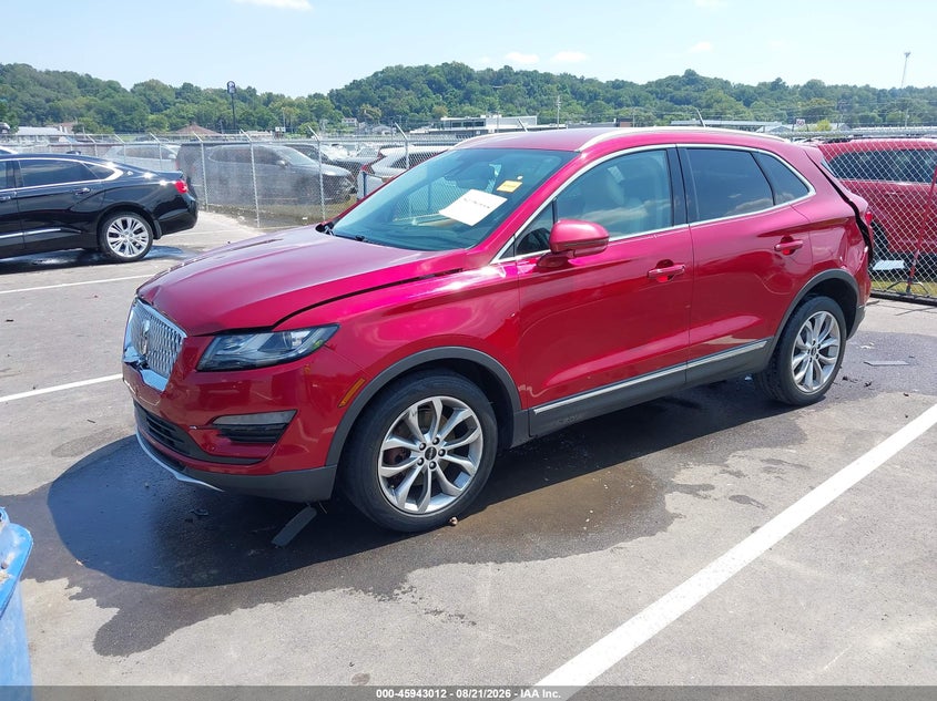 2019 Lincoln MKC, Удар сзади, IAAI, VIN 5LMCJ2C95KUL00816 — фото 2