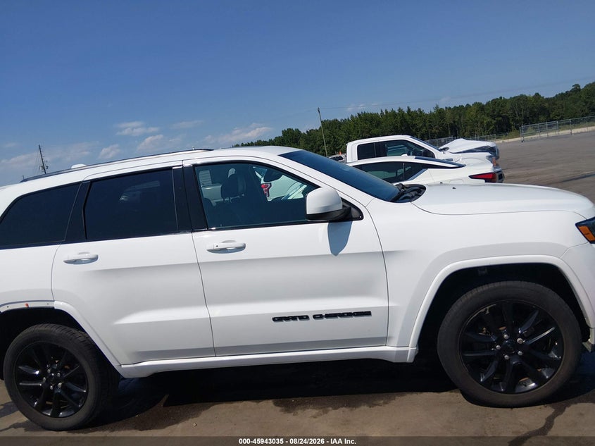 JEEP GRAND CHEROKEE - zdjęcie 14