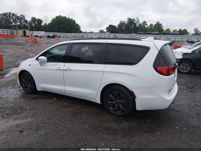 CHRYSLER PACIFICA HYBRID - zdjęcie 15
