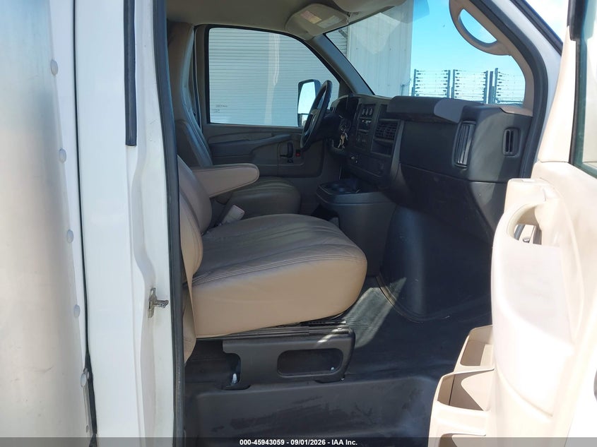 2014 CHEVROLET EXPRESS CUTAWAY auction photo 5