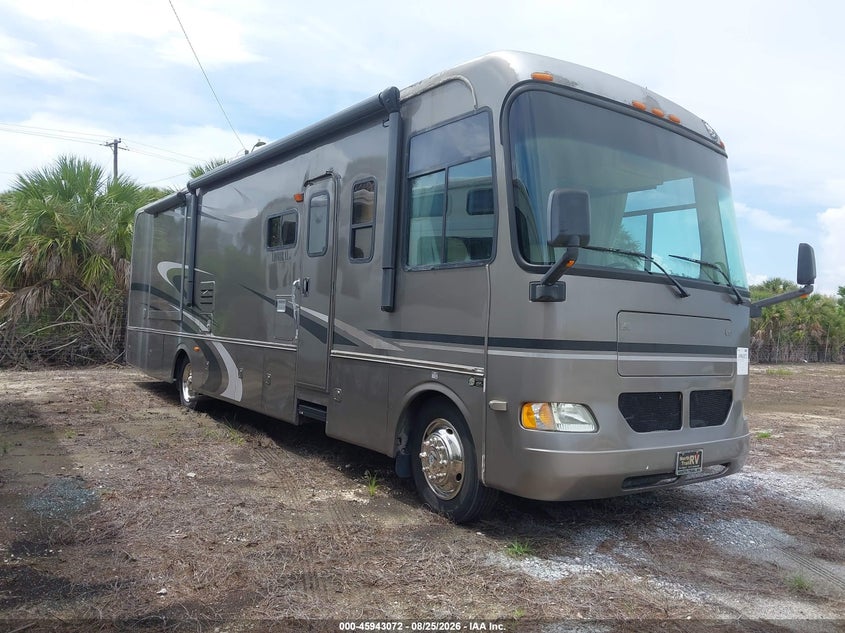 2005 WORKHORSE CUSTOM CHASSIS MOTORHOME CHASSIS auction photo 1