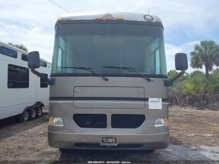 2005 WORKHORSE CUSTOM CHASSIS MOTORHOME CHASSIS auction photo 6