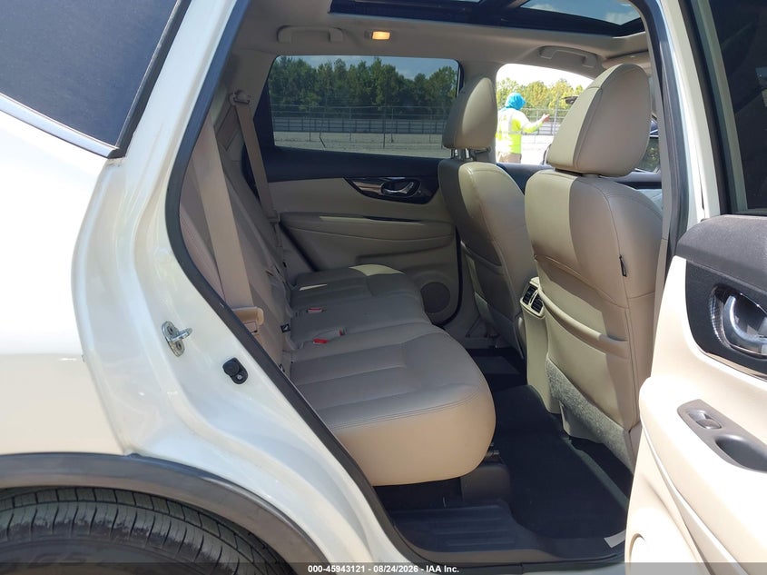 2017 NISSAN ROGUE auction photo 8