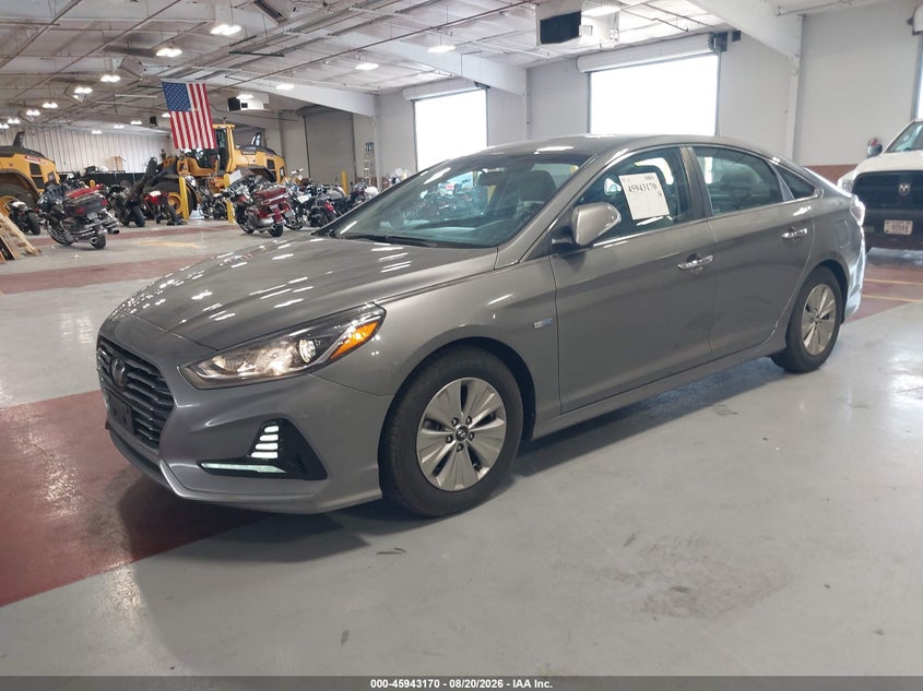 2018 HYUNDAI SONATA HYBRID auction photo 2