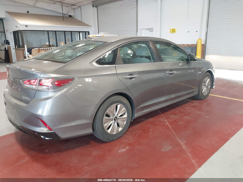 2018 HYUNDAI SONATA HYBRID auction photo 4