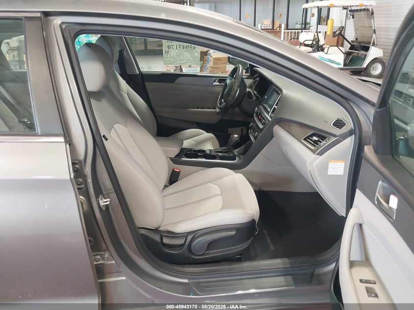 2018 HYUNDAI SONATA HYBRID auction photo 5
