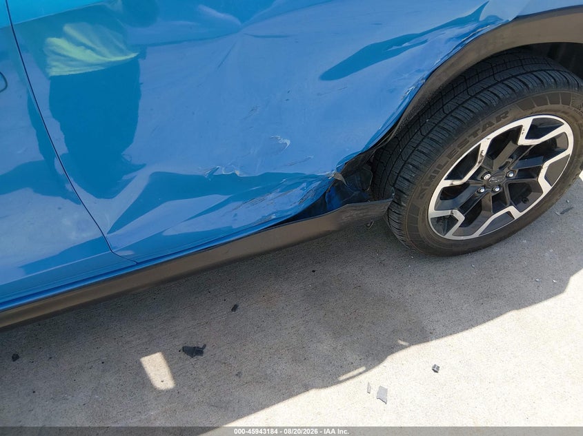 2016 SUBARU CROSSTREK auction photo 6