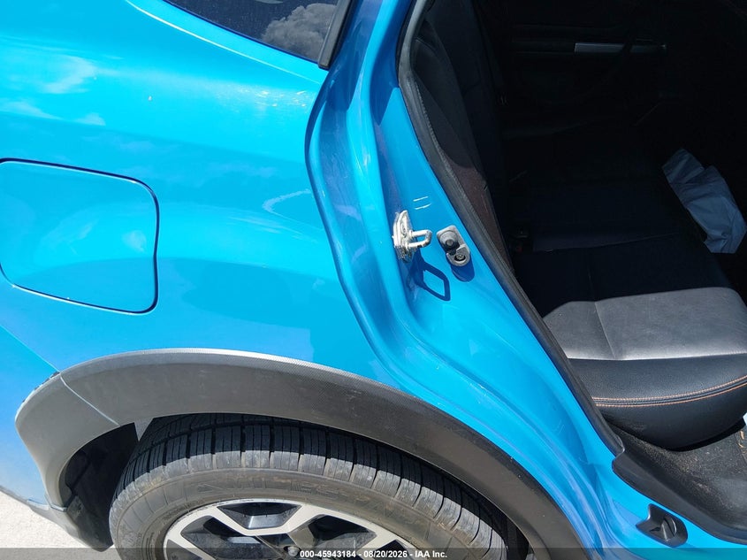 2016 SUBARU CROSSTREK auction photo 8