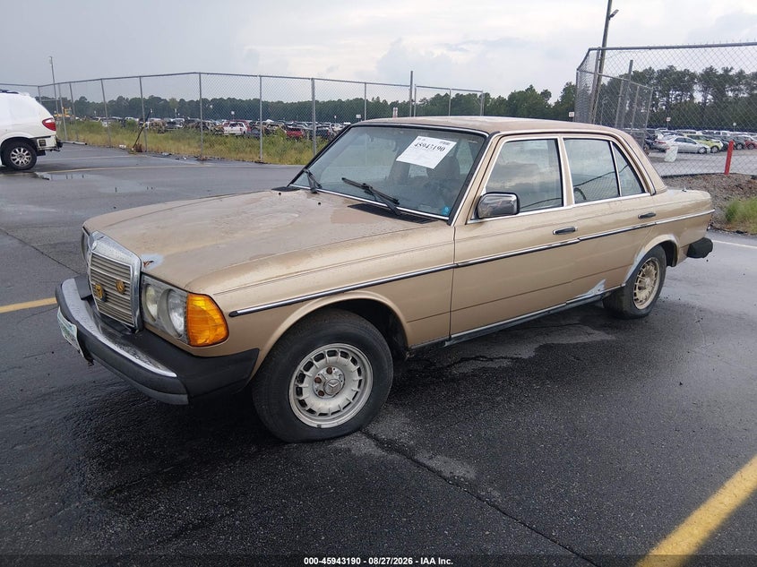1984 MERCEDES-BENZ 300 auction photo 2