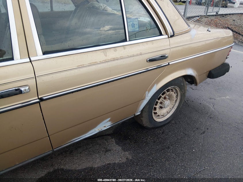 1984 MERCEDES-BENZ 300 auction photo 6