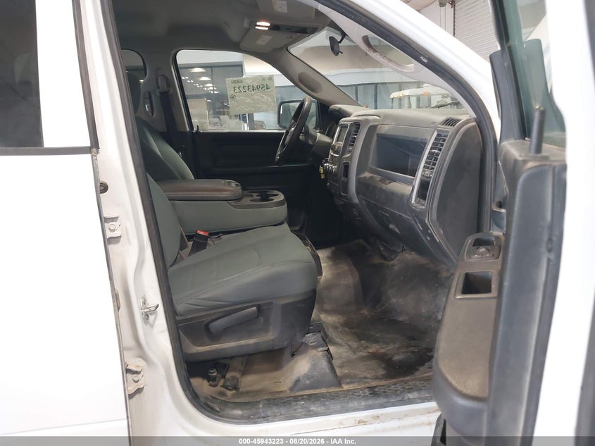2019 RAM 1500 CLASSIC auction photo 5
