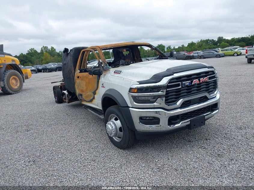 2025 RAM 5500 CHASSIS TRADESMAN/BIG HORN