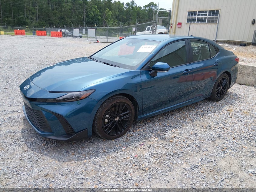 2026 Toyota Camry, Right Side, IAAI, VIN 4T1DAACK2TU268610 — photo 2