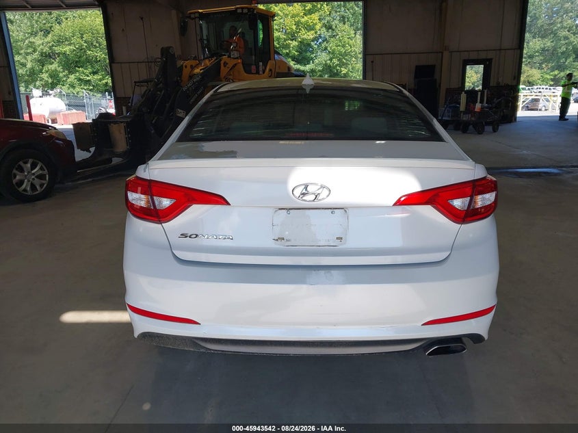 2015 HYUNDAI SONATA SE · Photo 17