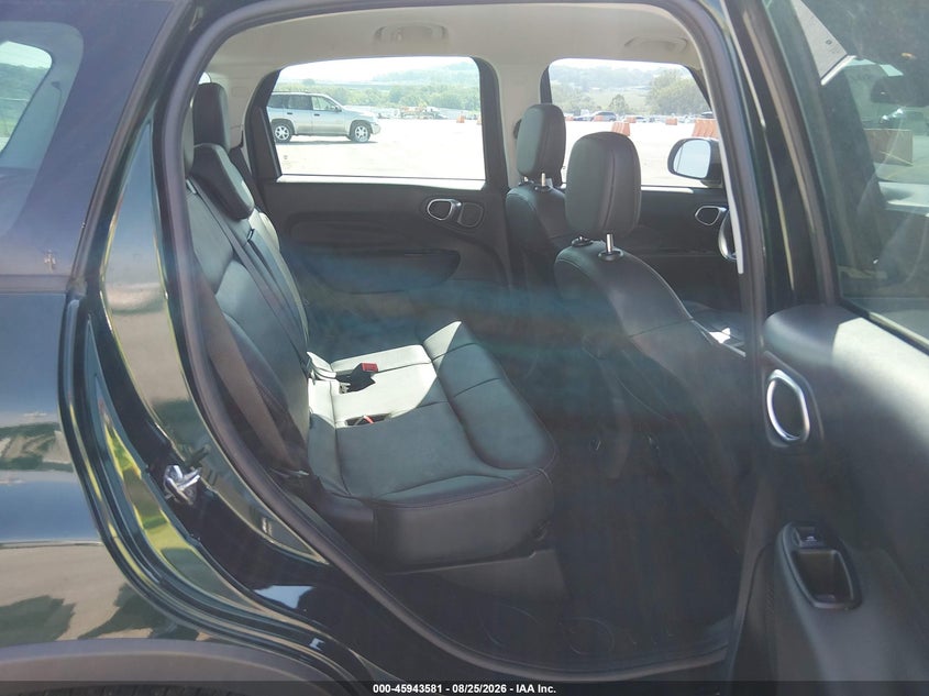 2019 FIAT 500L auction photo 8