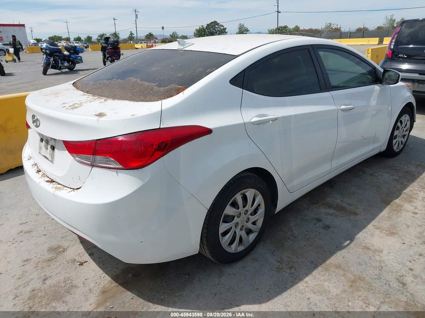 2013 HYUNDAI ELANTRA auction photo 4