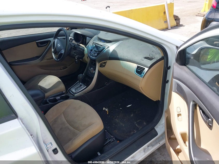 2013 HYUNDAI ELANTRA auction photo 5