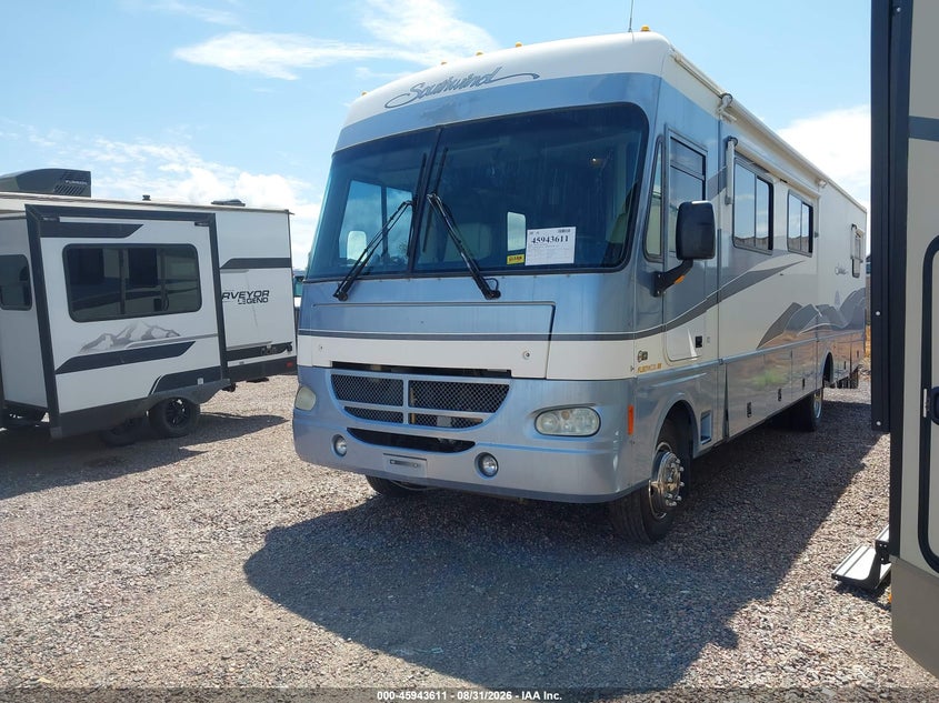 2002 WORKHORSE CUSTOM CHASSIS MOTORHOME CHASSIS auction photo 2