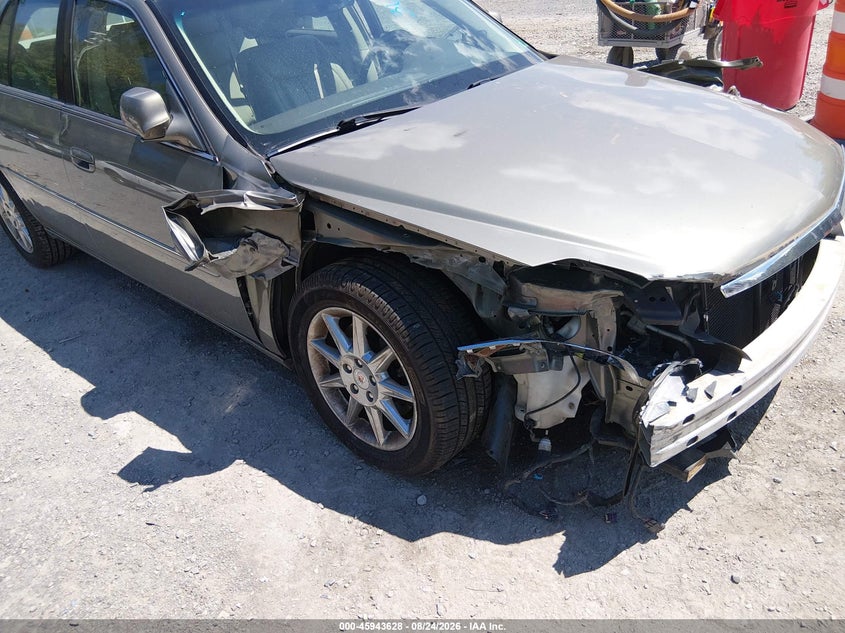 CADILLAC DTS 2011 VIN 1G6KD5E6XBU150378