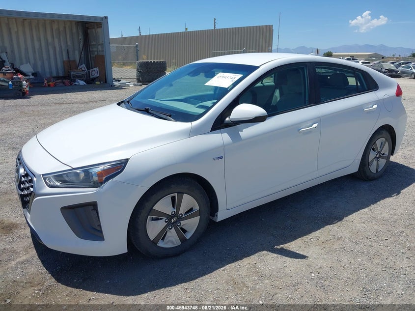 2020 HYUNDAI IONIQ HYBRID auction photo 2