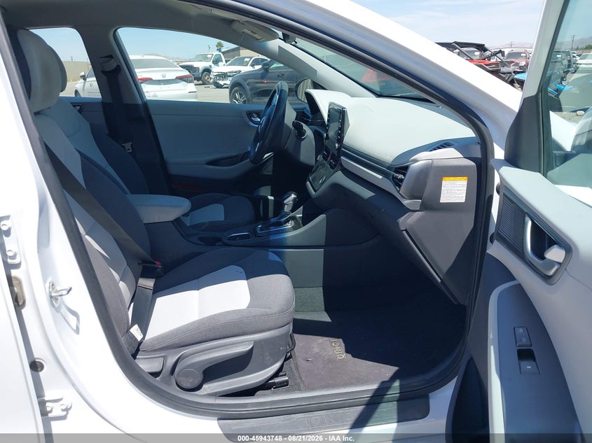 2020 HYUNDAI IONIQ HYBRID auction photo 5