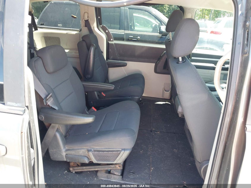 2010 DODGE GRAND CARAVAN auction photo 8