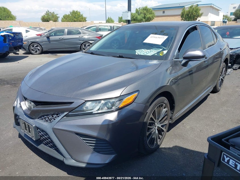 2018 Toyota Camry, Правый бок, IAAI, VIN 4T1B11HK4JU077204 — фото 2