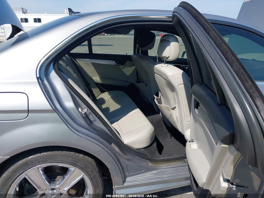 MERCEDES-BENZ C 300 2010 VIN WDDGF5EB8AF380794