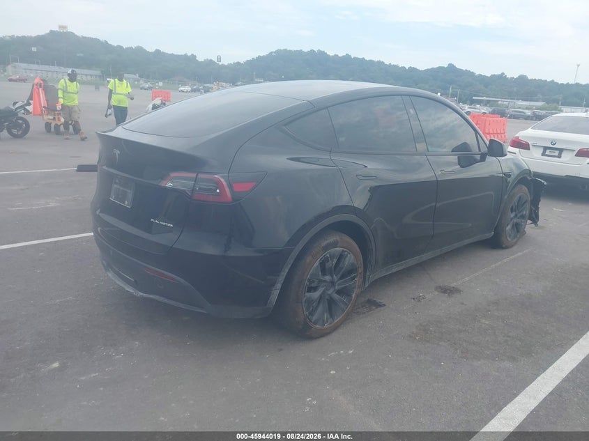 TESLA MODEL Y - zdjęcie 4