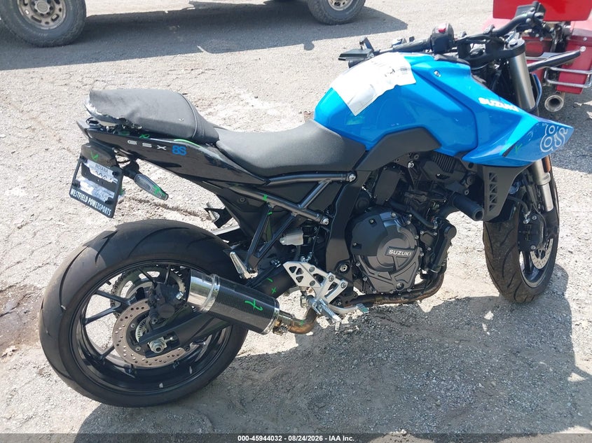 SUZUKI GSX800 2025