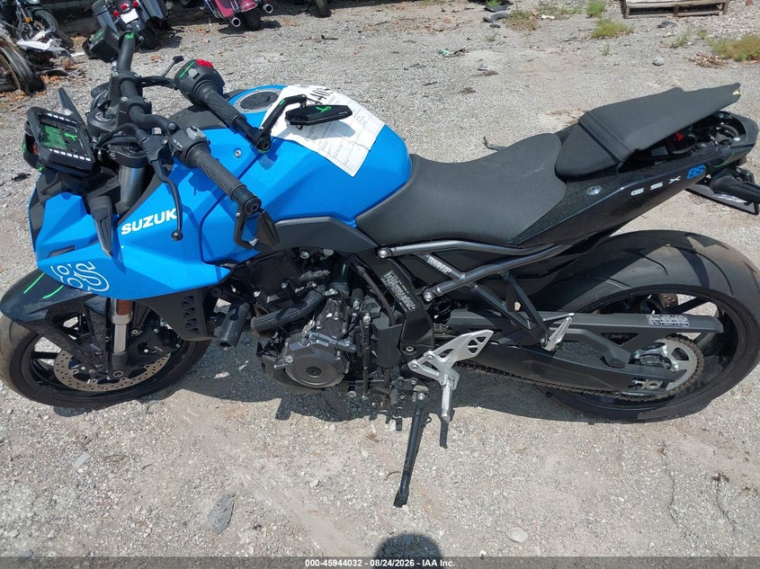 SUZUKI GSX800 2025