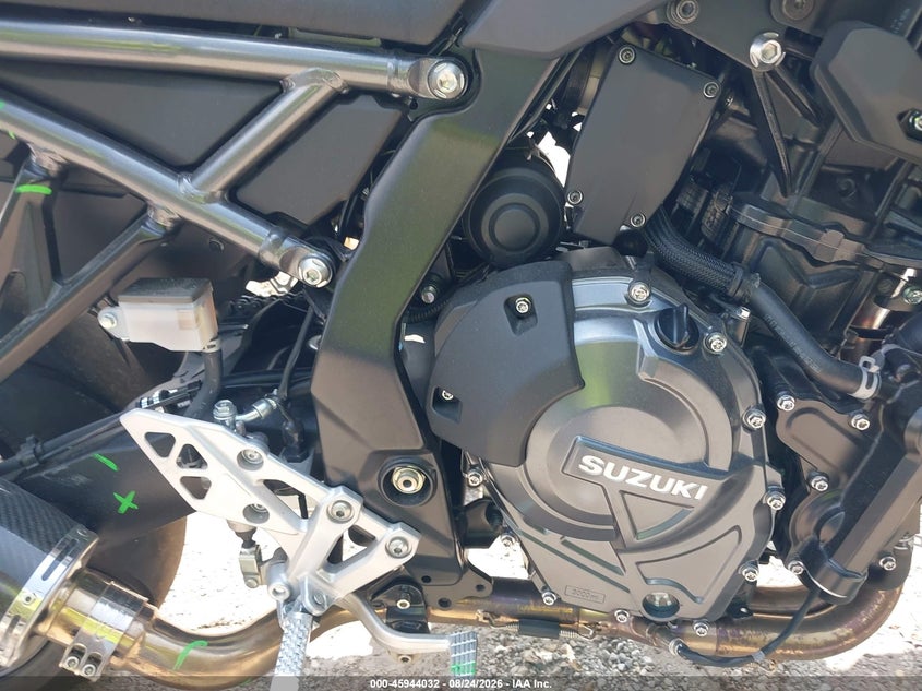 SUZUKI GSX800 2025