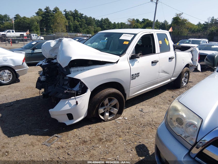 2019 RAM 1500, Front & Rear, IAAI, VIN 1C6RR7FG0KS631713 — photo 2