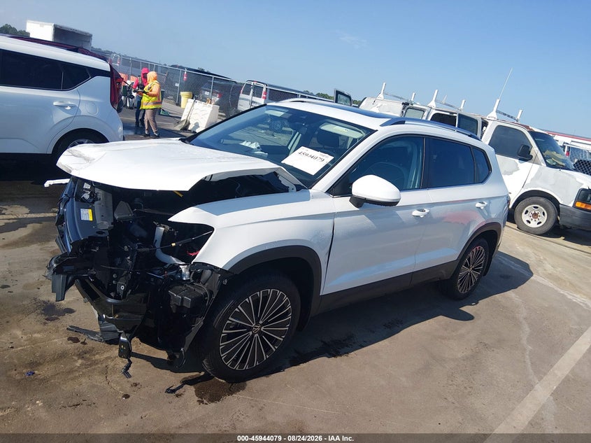2026 Volkswagen Taos, Front End, IAAI, VIN 3VVEC7B2XTM050010 — photo 2