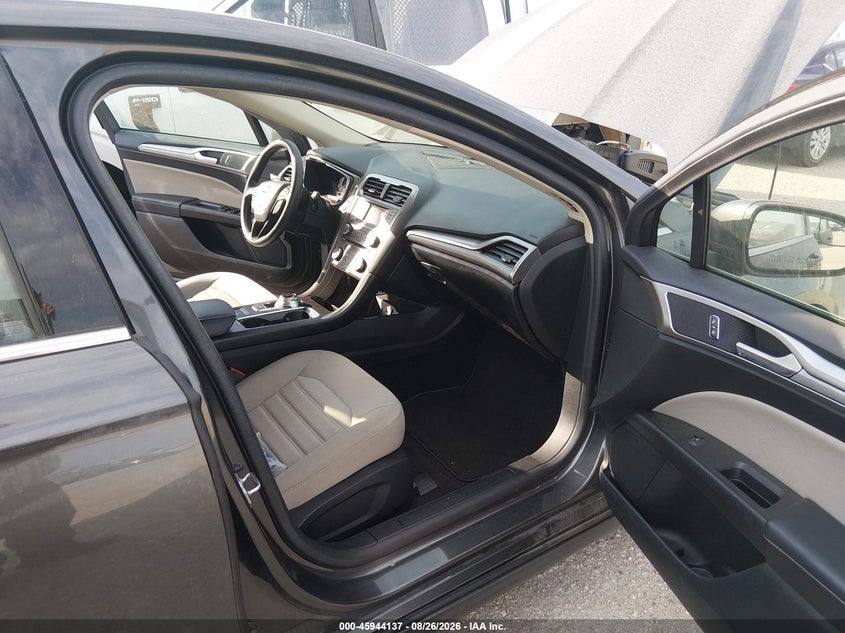 2018 FORD FUSION HYBRID auction photo 5