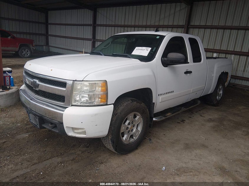 2008 Chevrolet Silverado, Right Side, IAAI, VIN 1GCEK19J58Z264372 — photo 2