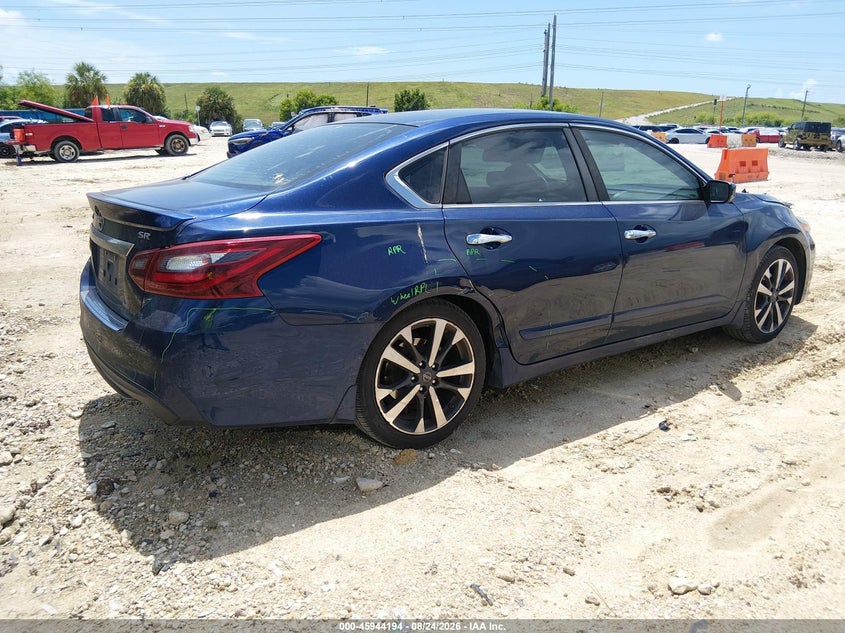 2017 NISSAN ALTIMA auction photo 4