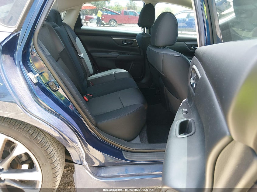 2017 NISSAN ALTIMA auction photo 8