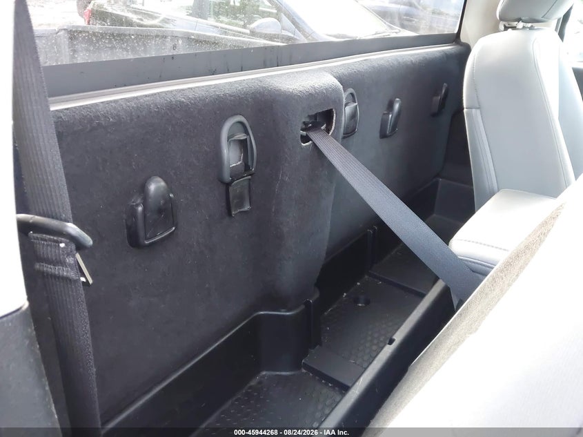 2014 RAM 1500 auction photo 8