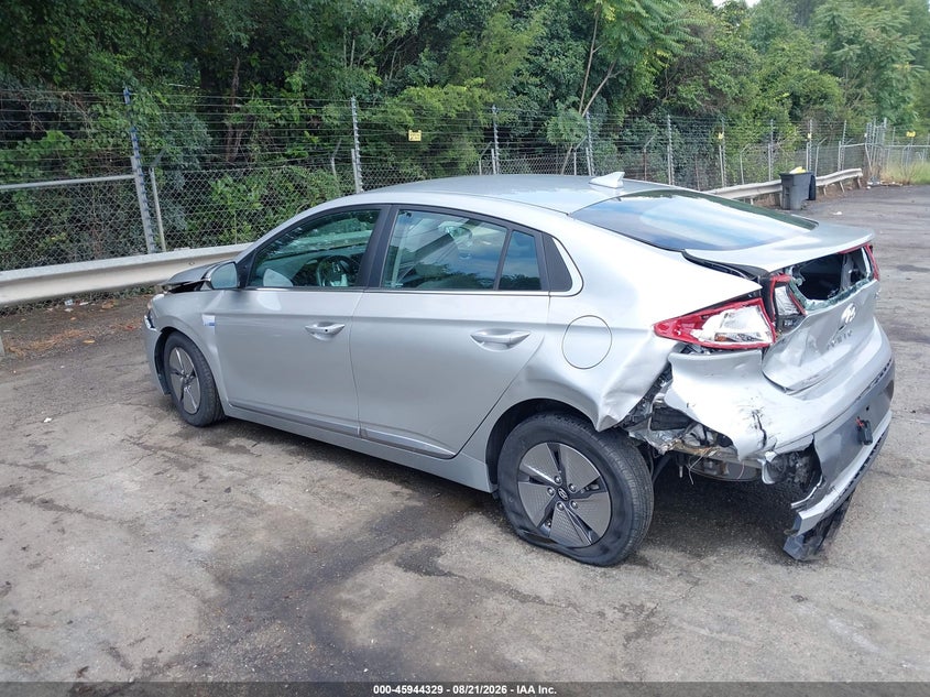 2020 HYUNDAI IONIQ HYBRID SE · Фото 18