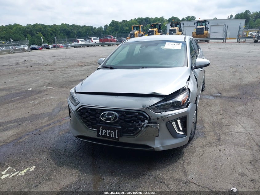 2020 HYUNDAI IONIQ HYBRID SE · Фото 6