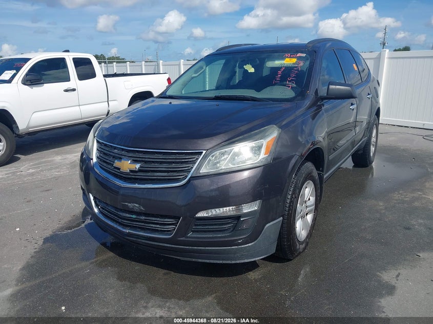 2017 CHEVROLET TRAVERSE auction photo 2