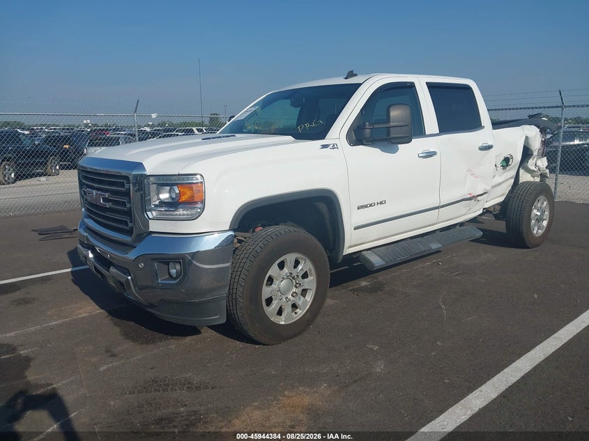 2015 GMC Sierra, Left Side, IAAI, VIN 1GT12ZE84FF167906 — photo 2
