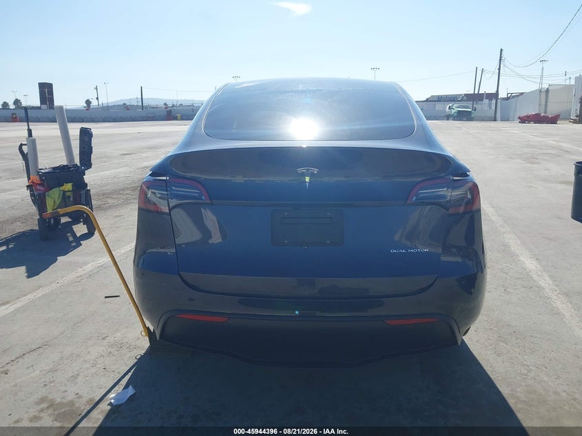 TESLA MODEL Y 2025 VIN 7SAYGAEE8SF255964