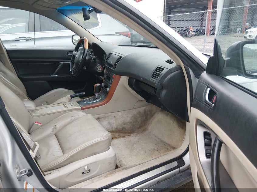 2005 SUBARU OUTBACK 3.0R · Фото 5
