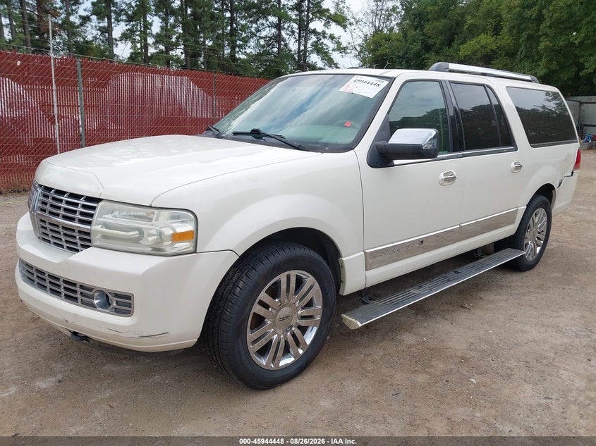 2007 Lincoln Navigator, Left & Right Side, IAAI, VIN 5LMFL27517LJ14427 — photo 2