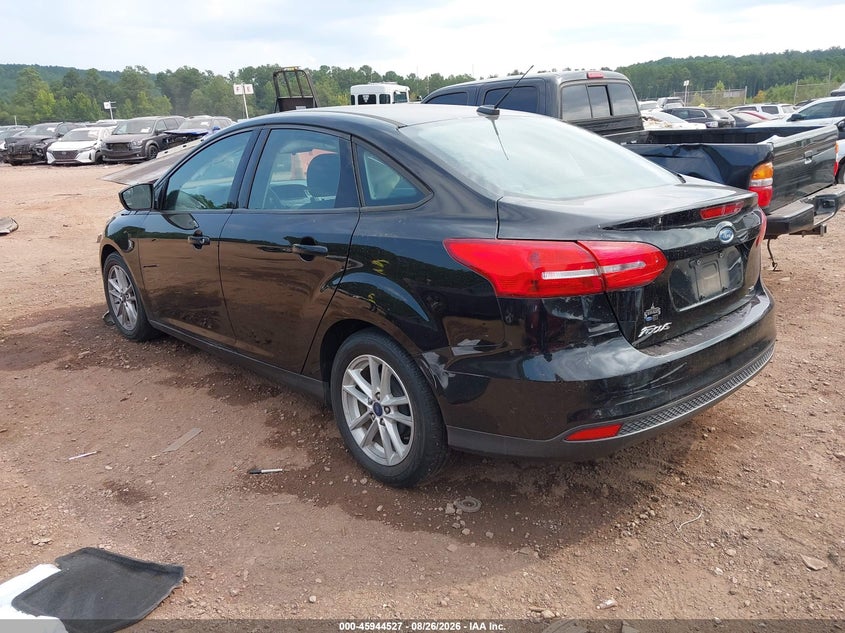 Vin: 1fadp3f22hl345702, lot: 46443699, ford focus se 20173
