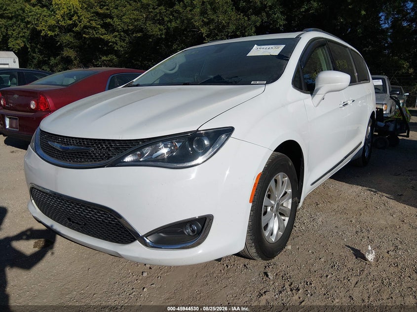 2019 Chrysler Pacifica, Right Side, IAAI, VIN 2C4RC1BG7KR593024 — photo 2