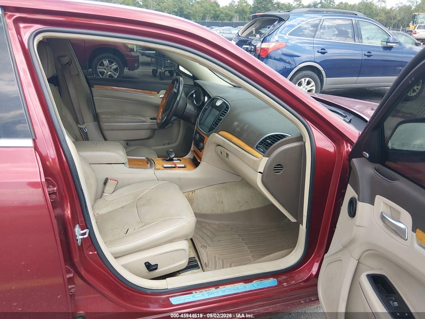 Фото 5 - CHRYSLER 300C