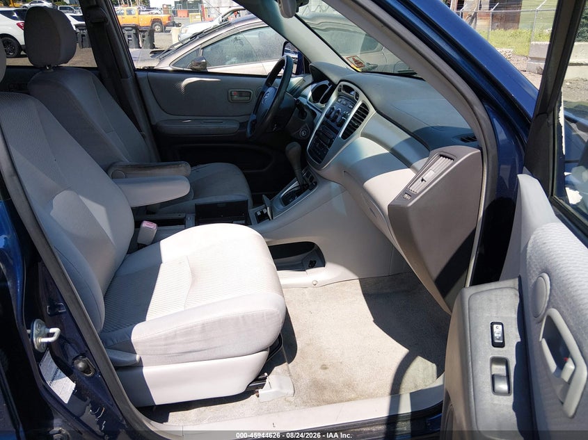 2005 TOYOTA HIGHLANDER auction photo 5